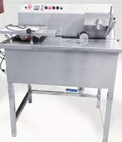 Paslanmaz Çelik Konstrüksiyon Çikolata Temperleme Makinesi Elektronik Kontrolör 10 Kg/H