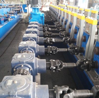 Galvanizli Çelik için 380V Palet Raf Rulo Şekillendirme Makinesi 5m / dak