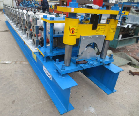 Çatı Ridge Cap Rulo Şekillendirme Makinesi 15m / dak 18 İstasyon