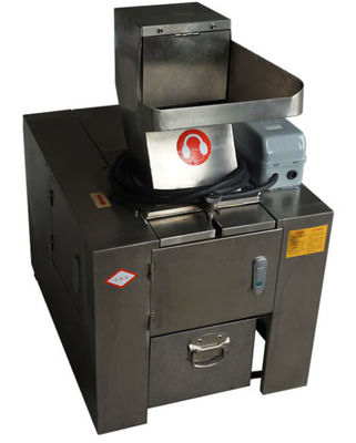 SS304 Et İşleme Ekipmanları, 600kg / h Hayvan Kemik Kırma Makinesi