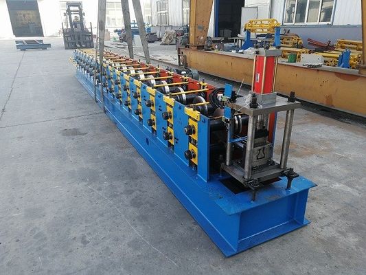 50Hz Depolama Rafı Rulo Şekillendirme Makinesi 25m / dak Cr12 Hidrolik Kesim